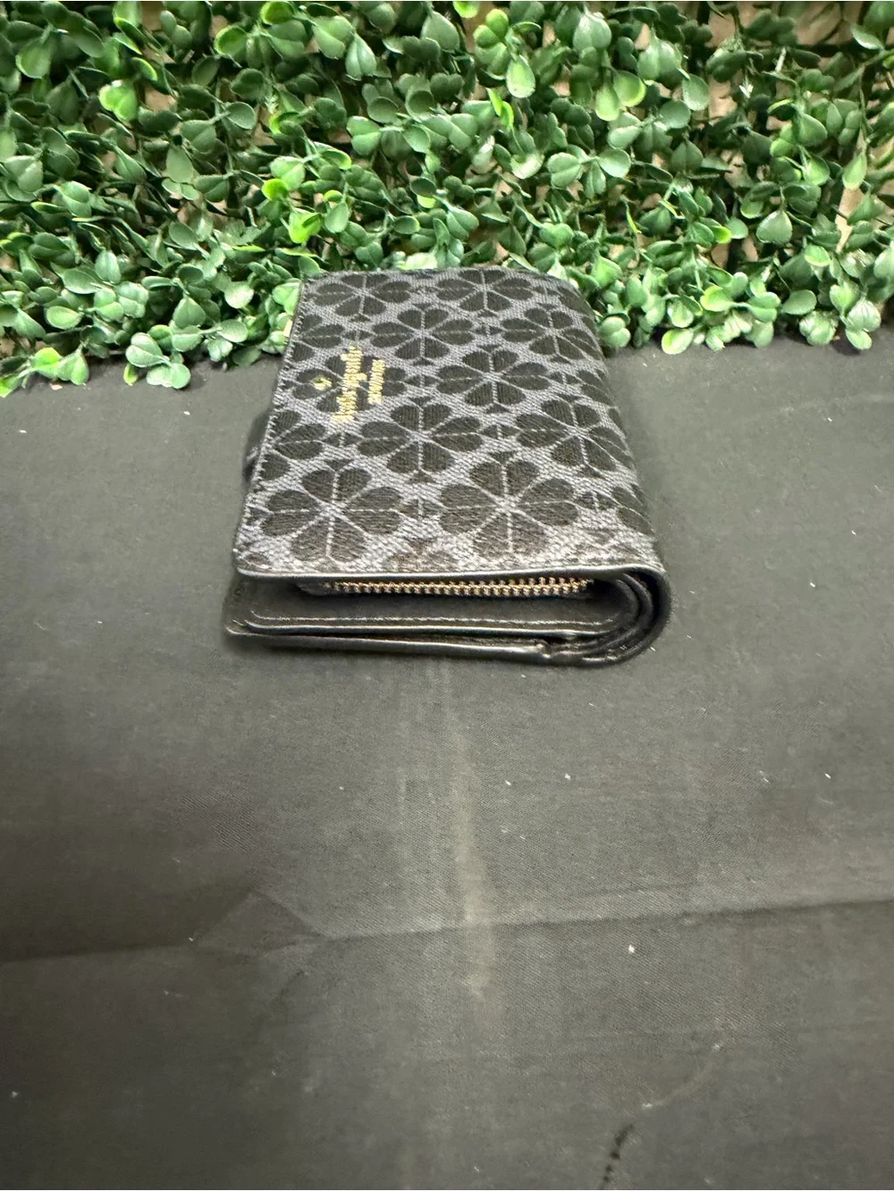 Kate Spade Spade Flower Medium Bifold Wallet
